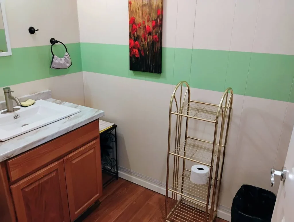 Golden Sunflower’s Apt G